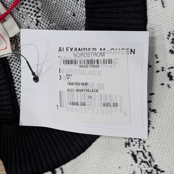 $1690 Mens Alexander McQueen Fold Skull Jacquard Sweater Black/White 2XL - Picture 7 of 7